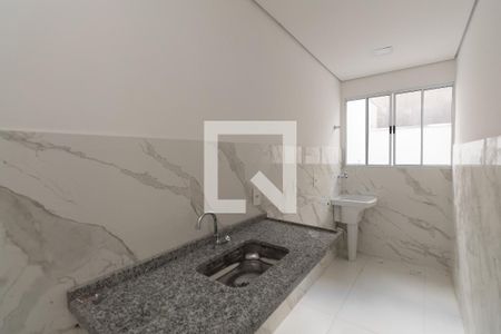 Cozinha e Área de Serviço de apartamento para alugar com 2 quartos, 50m² em Vila Nelson, São Paulo