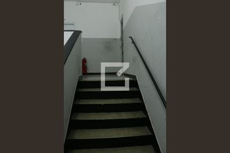 Escada de apartamento para alugar com 2 quartos, 85m² em Centro, Nova Iguaçu