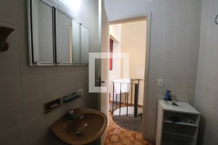 Banheiro Social de apartamento para alugar com 3 quartos, 300m² em Jardim Vitoria, Guarujá