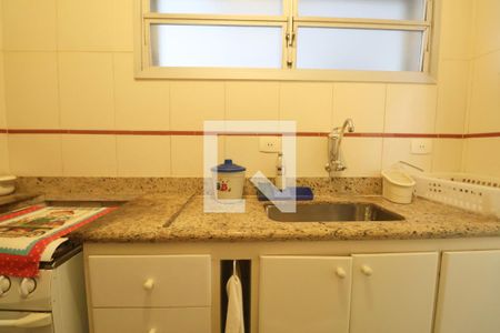 Cozinha de apartamento para alugar com 3 quartos, 300m² em Jardim Vitoria, Guarujá