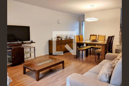 Casa à venda com 4 quartos, 180m² em Vila Paiva, São Paulo