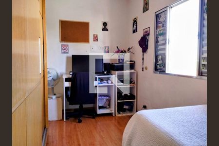 Casa à venda com 4 quartos, 180m² em Vila Paiva, São Paulo