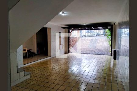 Casa à venda com 4 quartos, 180m² em Vila Paiva, São Paulo