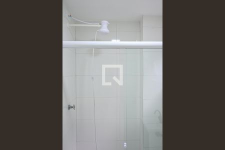 Banheiro de kitnet/studio para alugar com 1 quarto, 25m² em Ferreira, São Paulo