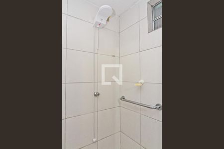 Banheiro de casa para alugar com 1 quarto, 45m² em Vila Ester (zona Norte), São Paulo