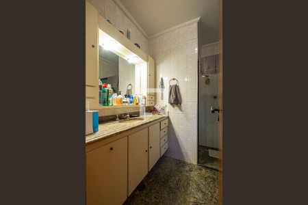 Banheiro da Suíte de casa à venda com 4 quartos, 189m² em Vila Madalena, São Paulo