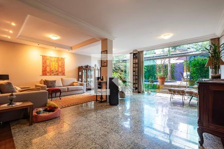 Sala de casa à venda com 4 quartos, 189m² em Vila Madalena, São Paulo