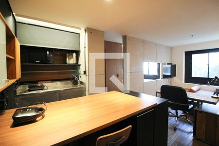 Cozinha de apartamento para alugar com 1 quarto, 36m² em Indianópolis, São Paulo