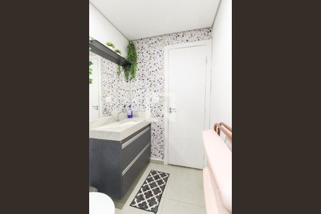 Banheiro de apartamento à venda com 2 quartos, 65m² em Cidade Líder, São Paulo