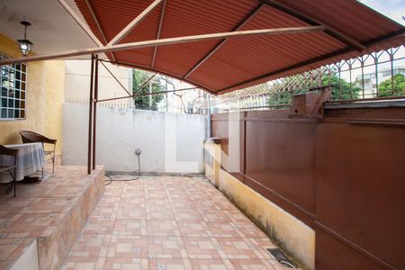 Garagem de casa à venda com 4 quartos, 250m² em Padre Eustáquio, Belo Horizonte