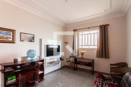 Sala de casa à venda com 4 quartos, 250m² em Padre Eustáquio, Belo Horizonte