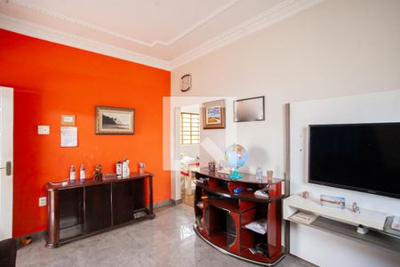 Sala de casa à venda com 4 quartos, 250m² em Padre Eustáquio, Belo Horizonte