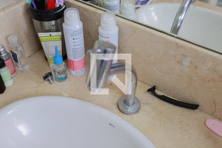 Banheiro Social de apartamento à venda com 2 quartos, 50m² em Vila Basileia, São Paulo