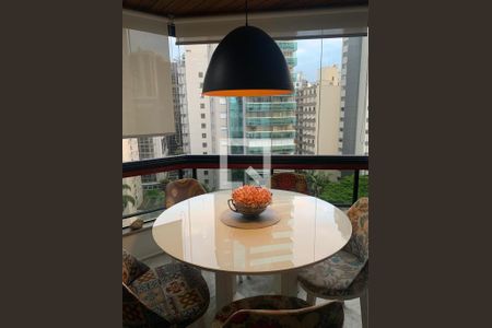 Apartamento à venda com 4 quartos, 182m² em Itaim Bibi, São Paulo