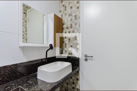 Banheiro de apartamento para alugar com 2 quartos, 34m² em Cambuci, São Paulo