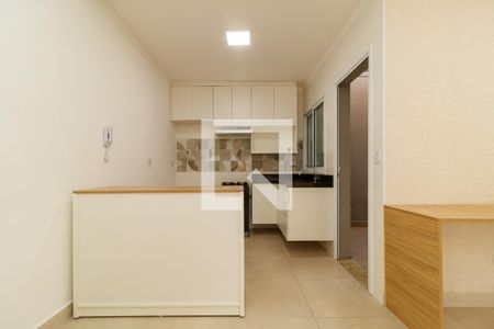 Cozinha de casa para alugar com 2 quartos, 110m² em Vila Gustavo, São Paulo