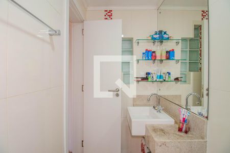 Banheiro de apartamento à venda com 1 quarto, 39m² em São Sebastião, Porto Alegre