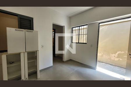 Sala /  Cozinha de kitnet/studio para alugar com 1 quarto, 25m² em Cidade Universitária, Campinas
