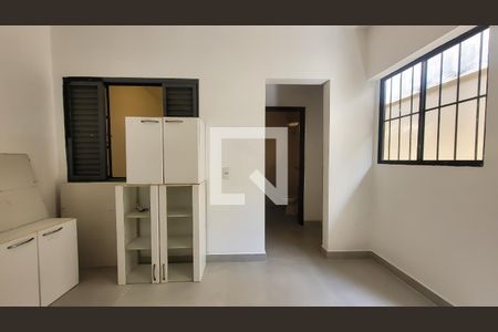 Sala /  Cozinha de kitnet/studio para alugar com 1 quarto, 25m² em Cidade Universitária, Campinas