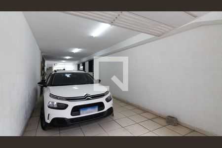 Garagem de casa à venda com 3 quartos, 182m² em Vila Guilhermina, São Paulo