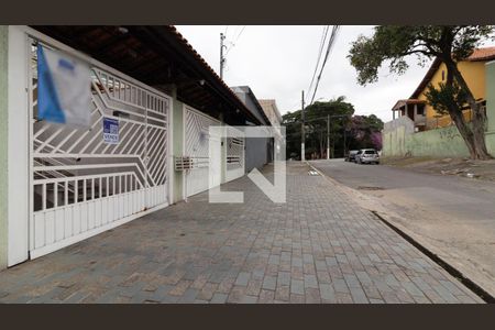 Fachada e Plaquinha de casa à venda com 3 quartos, 182m² em Vila Guilhermina, São Paulo
