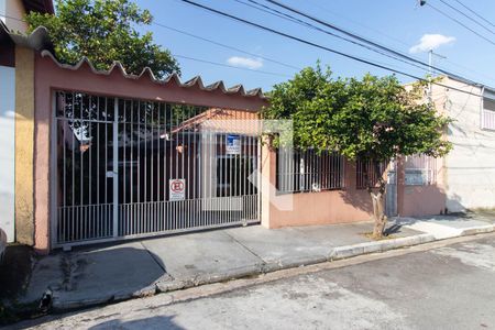 Fachada de casa à venda com 4 quartos, 240m² em Vila Germinal, São Paulo