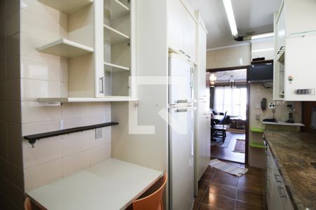 Cozinha de apartamento à venda com 2 quartos, 94m² em Indianópolis, São Paulo