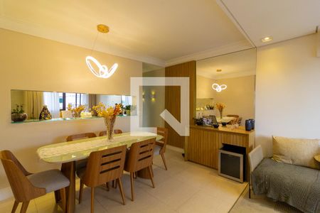 Sala de Jantar de apartamento à venda com 2 quartos, 72m² em Jardim Itapeva, São Paulo