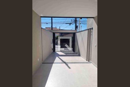 Casa à venda com 3 quartos, 140m² em Vila Romero, São Paulo