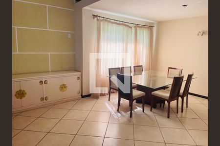 Casa à venda com 4 quartos, 319m² em São Francisco, Niterói