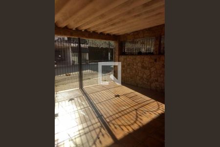 Casa à venda com 2 quartos, 98m² em Jardim Piqueroby, São Paulo