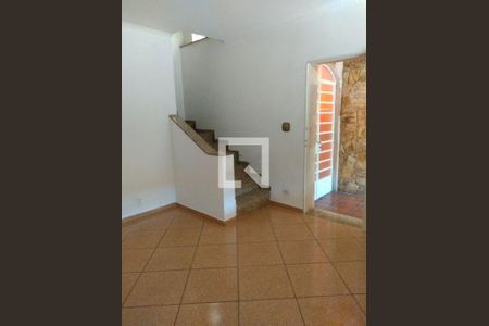 Casa à venda com 2 quartos, 98m² em Jardim Piqueroby, São Paulo