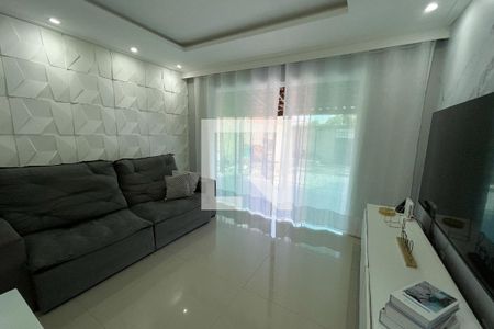 Sala de casa para alugar com 2 quartos, 70m² em Vila Leopoldina, Duque de Caxias