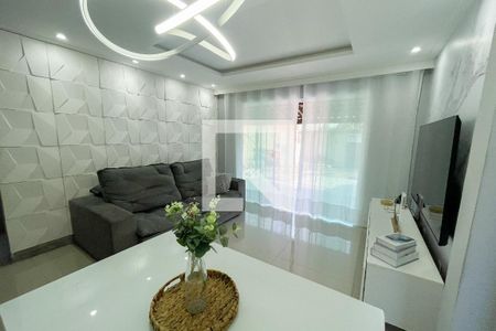 Sala de casa para alugar com 2 quartos, 70m² em Vila Leopoldina, Duque de Caxias