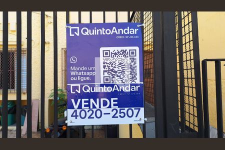 Fachada e Placa de casa à venda com 4 quartos, 192m² em Barra Funda, São Paulo