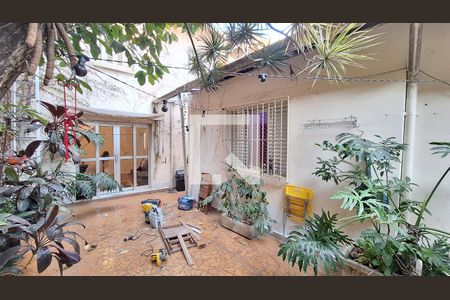Quintal de casa à venda com 4 quartos, 192m² em Barra Funda, São Paulo