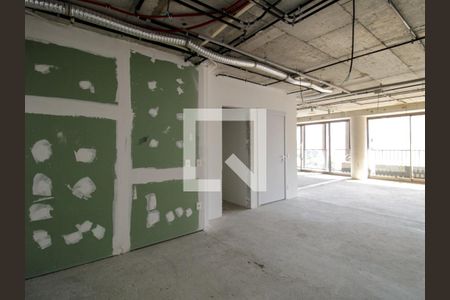 Cozinha de apartamento à venda com 3 quartos, 209m² em Vila Nova Conceição, São Paulo