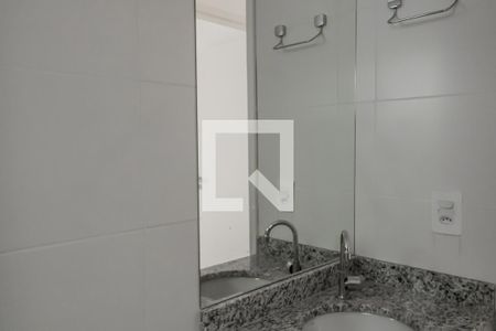 Banheiro de apartamento à venda com 2 quartos, 44m² em Vila Guilhermina, São Paulo
