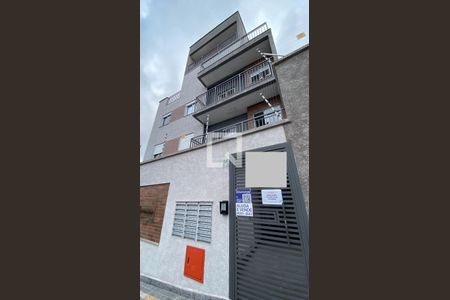 Fachada + placa de apartamento à venda com 2 quartos, 45m² em Vila Guilhermina, São Paulo