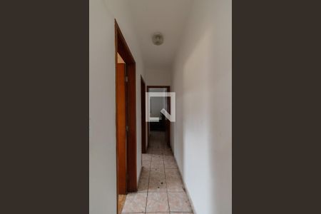 Corredor de casa à venda com 3 quartos, 230m² em Vila Salete, São Paulo