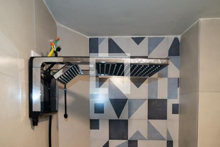 Banheiro de kitnet/studio para alugar com 0 quarto, 34m² em Bela Vista, São Paulo