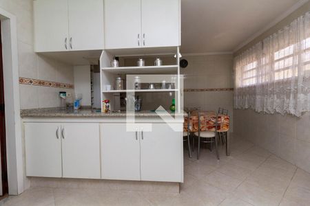 Cozinha de casa para alugar com 4 quartos, 250m² em Vila Nhocuné, São Paulo
