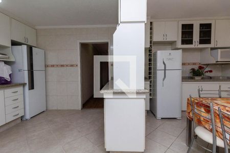 Cozinha de casa para alugar com 4 quartos, 250m² em Vila Nhocuné, São Paulo