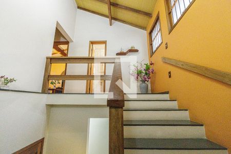 Escada de casa para alugar com 4 quartos, 200m² em Auxiliadora, Porto Alegre