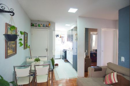 Sala de apartamento à venda com 2 quartos, 45m² em Mário Quintana, Porto Alegre