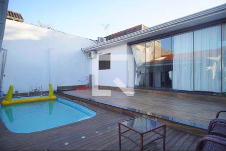 Área externa de casa à venda com 4 quartos, 200m² em Feitoria, São Leopoldo