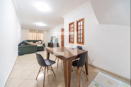 Sala de casa à venda com 4 quartos, 210m² em Vila Alto de Santo Andre, Santo André