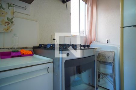 Cozinha de apartamento à venda com 2 quartos, 41m² em Mário Quintana, Porto Alegre
