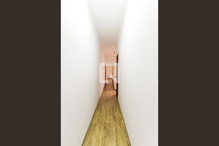 Corredor de casa à venda com 2 quartos, 200m² em Jardim Taquari, São Paulo