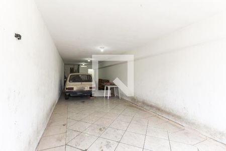 Garagem de casa à venda com 2 quartos, 200m² em Jardim Taquari, São Paulo